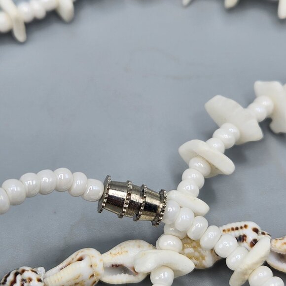 Vintage Puka Hawaiian Shell Necklace Bundle of 4 Y2K - Picture 9 of 11